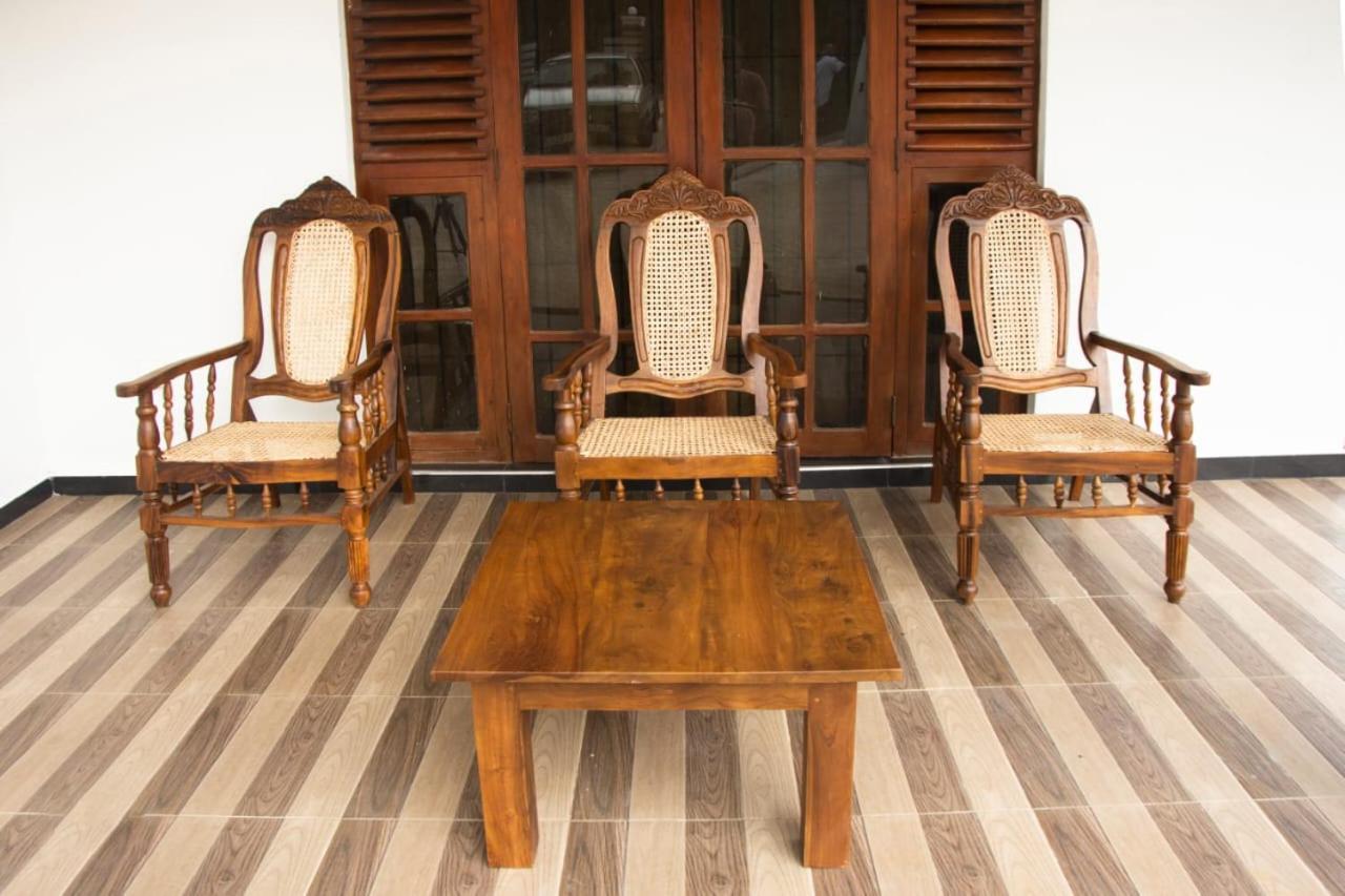 Katunayaka Sanmi Airport Resort מראה חיצוני תמונה